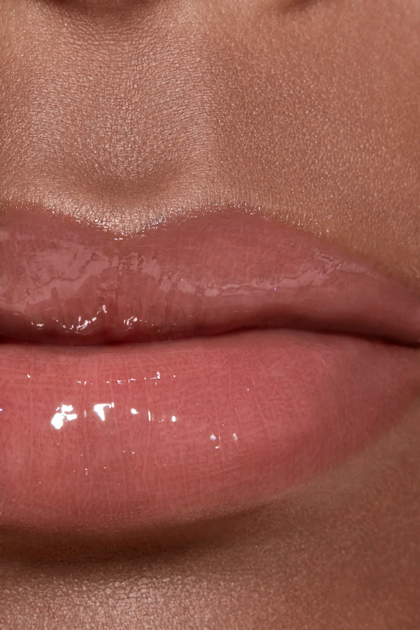 Rouge Coco Gloss Moisturizing Glossimer