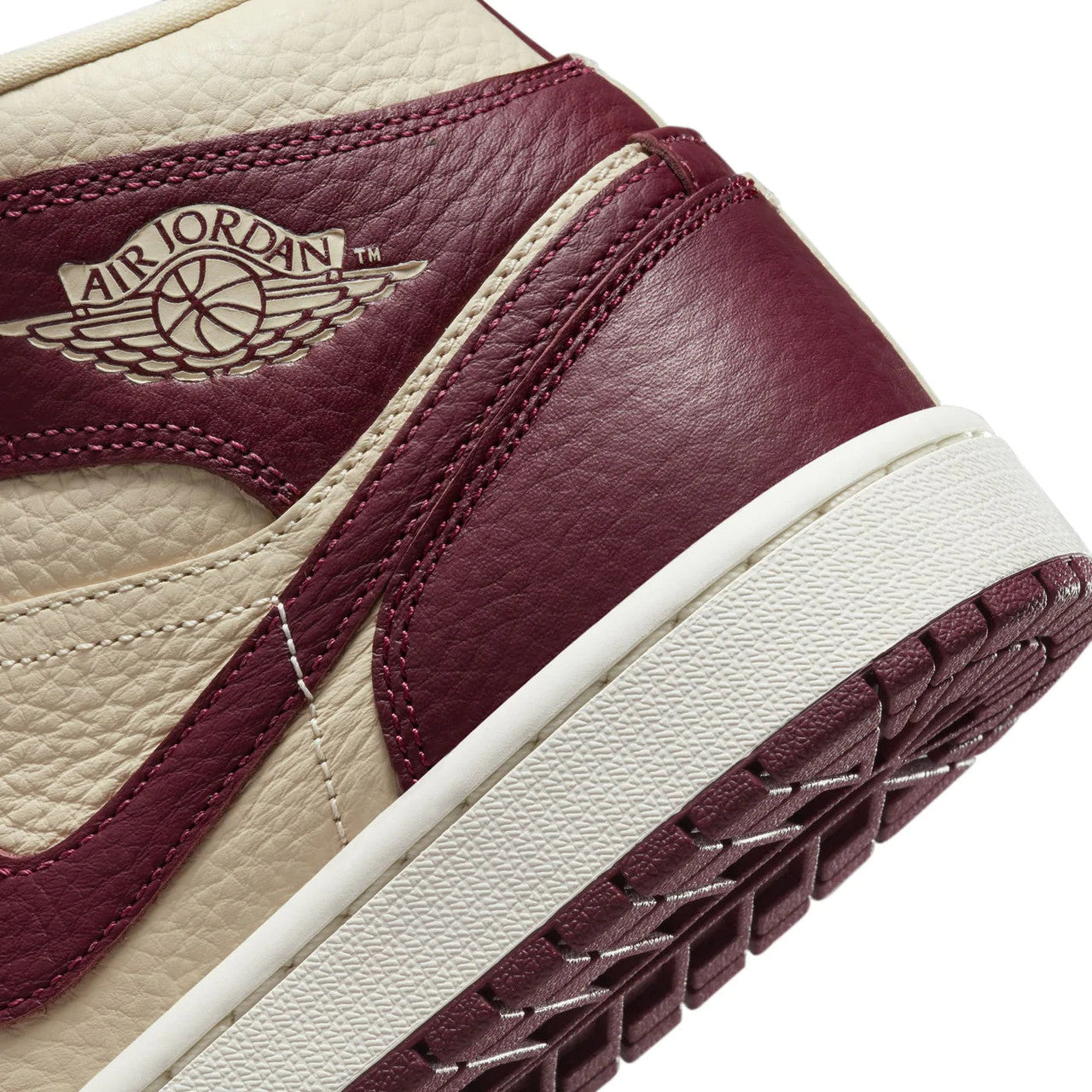 Air Jordan 1 Mid SE Beach/Sail/Cherrywood Red