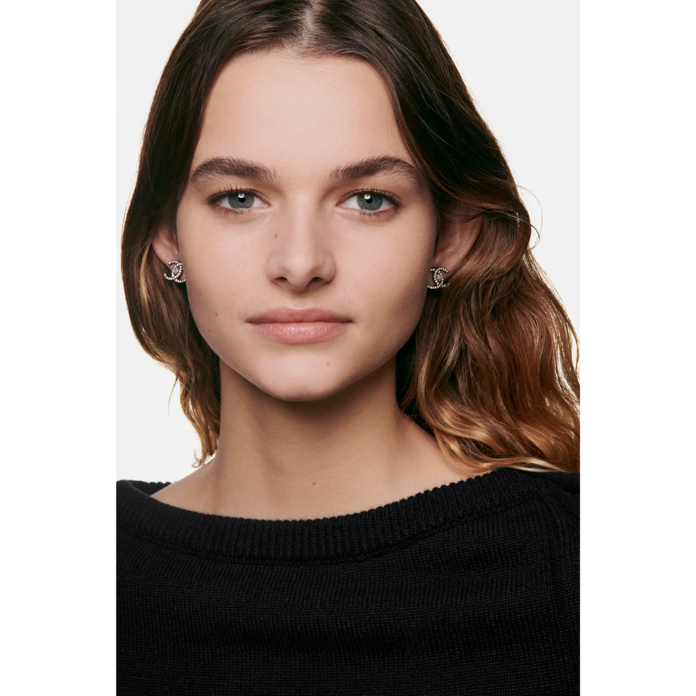 Ultra Le Teint Velvet Blurring Smooth-Effect Foundation
