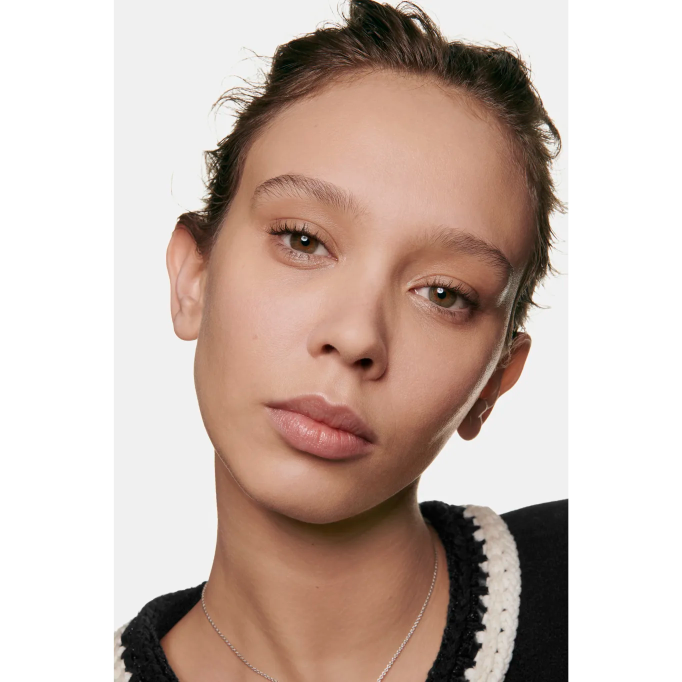 Ultra Le Teint Velvet Blurring Smooth-Effect Foundation