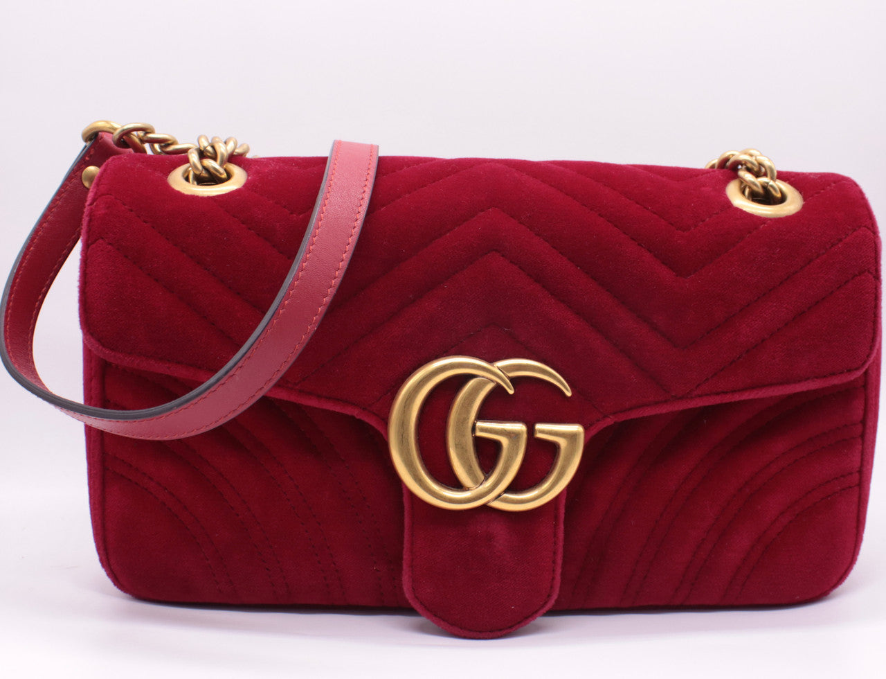 GG Marmont Small Shoulder Bag