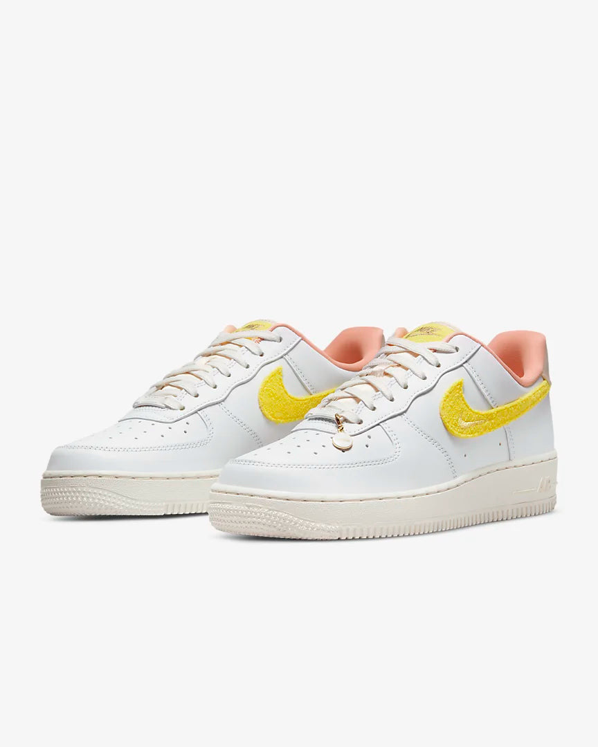Air Force 1 '07 LX - White/Phantom/Pearl White/Yellow Strike