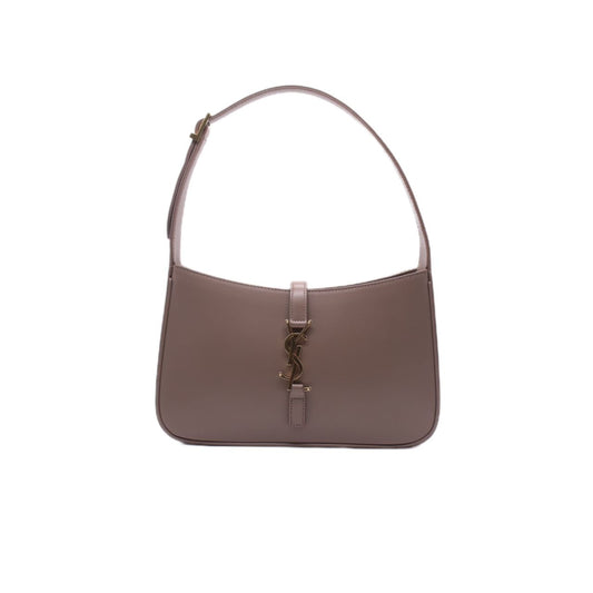 Le 5 à 7 De Piel Lisa