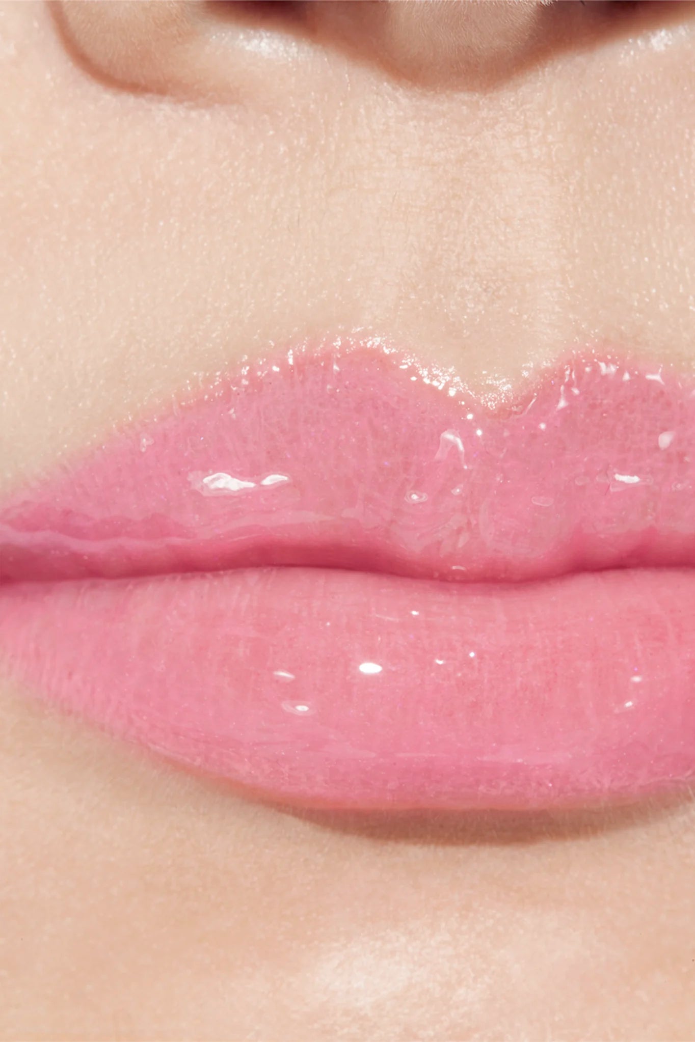 Rouge Coco Gloss Moisturizing Glossimer
