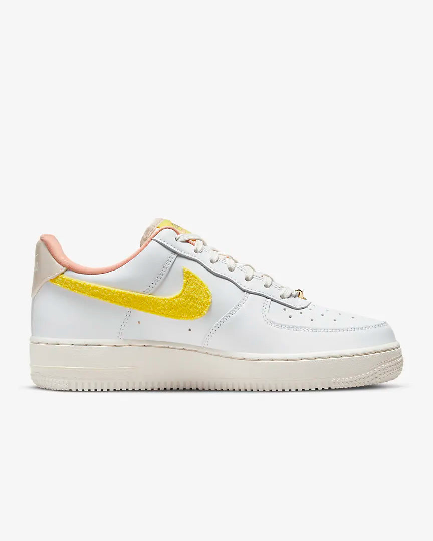 Air Force 1 '07 LX - White/Phantom/Pearl White/Yellow Strike