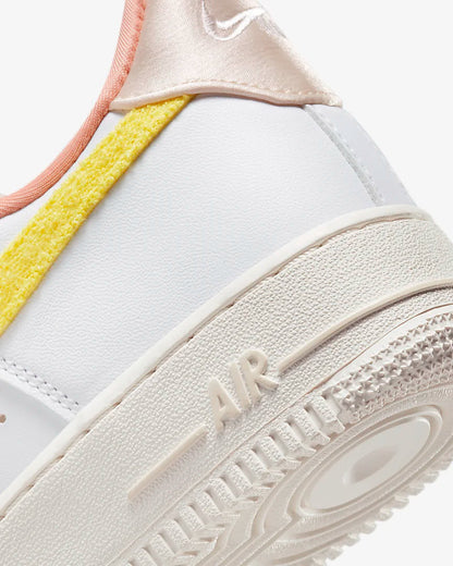 Air Force 1 '07 LX - White/Phantom/Pearl White/Yellow Strike